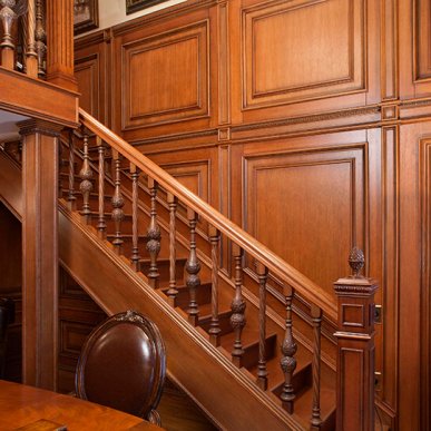 Элитная деревянная лестница с деревянными панелями для лестниц