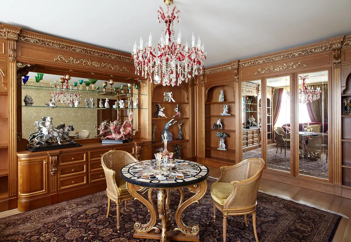 Кабинет с резьбой